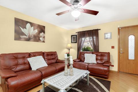673 Rose Ave, Des Plaines, IL 60016 photo 3