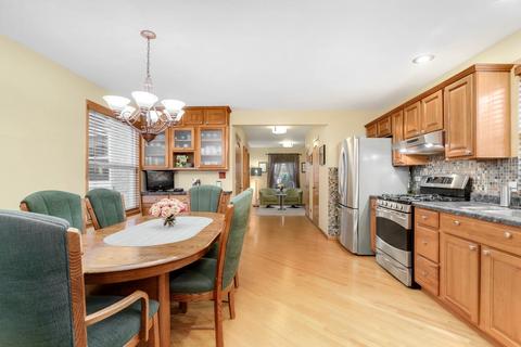 673 Rose Ave, Des Plaines, IL 60016 photo 10