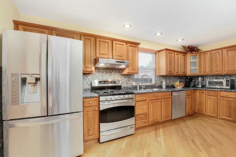673 Rose Ave, Des Plaines, IL 60016 photo 9