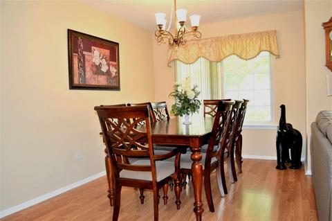 421 Cobbler Ct #4, Bartlett, IL 60103 photo 8