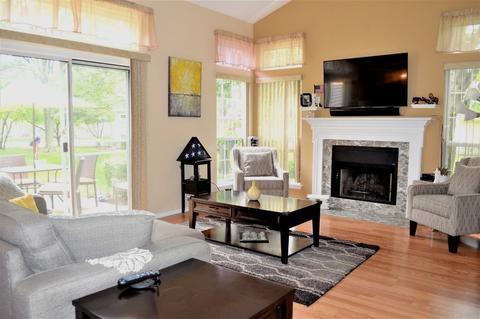 421 Cobbler Ct #4, Bartlett, IL 60103 photo 3