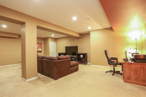 1904 Eton Dr, Hoffman Estates, IL 60192 photo 22
