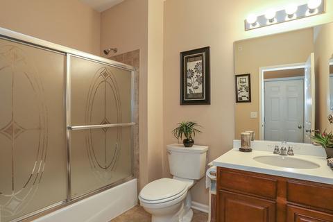 1904 Eton Dr, Hoffman Estates, IL 60192 photo 7