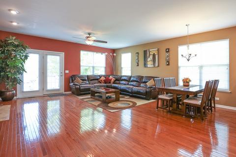 1904 Eton Dr, Hoffman Estates, IL 60192 photo 13