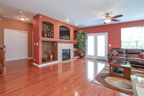 1904 Eton Dr, Hoffman Estates, IL 60192 photo 14