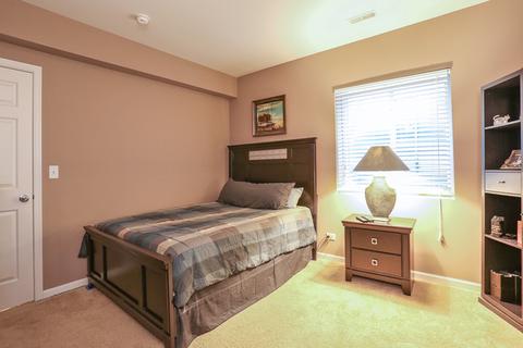 1904 Eton Dr, Hoffman Estates, IL 60192 photo 24