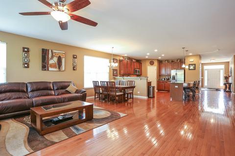 1904 Eton Dr, Hoffman Estates, IL 60192 photo 15