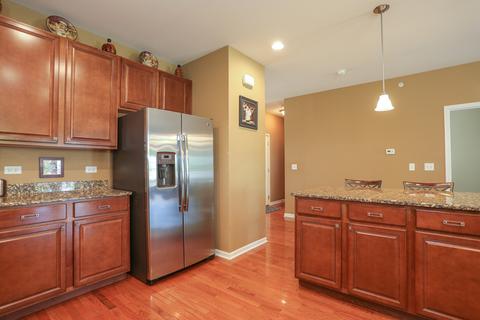 1904 Eton Dr, Hoffman Estates, IL 60192 photo 12