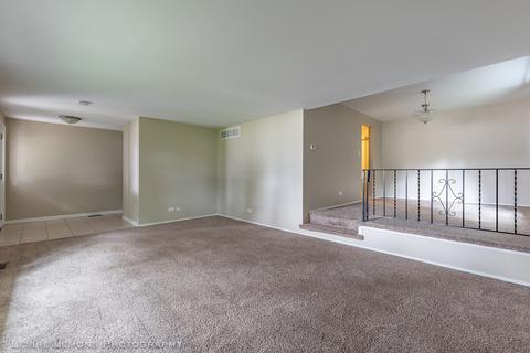 1802 E Boulder Dr, Mount Prospect, IL 60056 photo 8