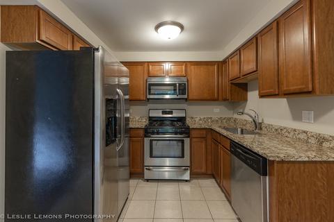 1802 E Boulder Dr, Mount Prospect, IL 60056 photo 3