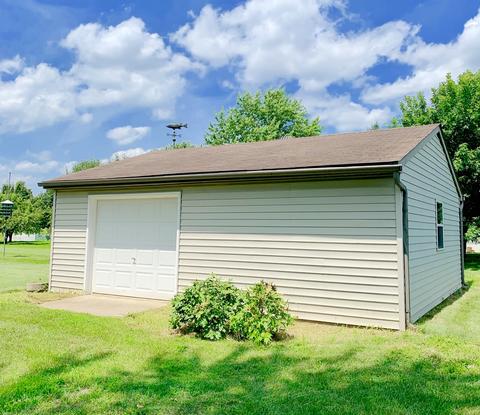 490 E Southmor Rd, Morris, IL 60450 photo 16
