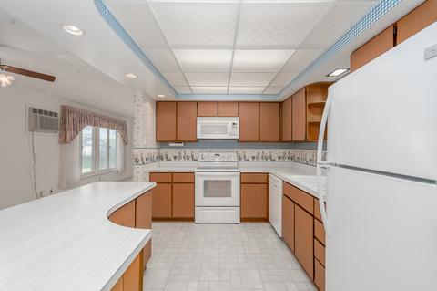 490 E Southmor Rd, Morris, IL 60450 photo 2