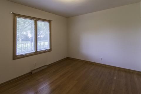 640 Konen Ave, Aurora, IL 60505 photo 14