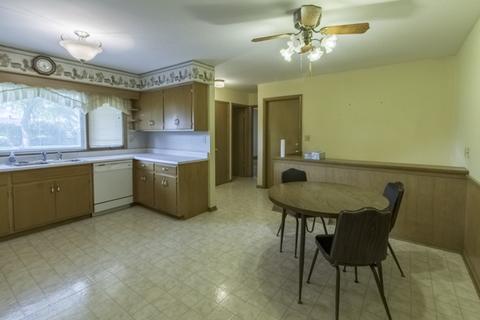 640 Konen Ave, Aurora, IL 60505 photo 5