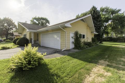 640 Konen Ave, Aurora, IL 60505 photo 2