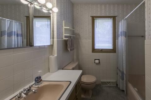 640 Konen Ave, Aurora, IL 60505 photo 9