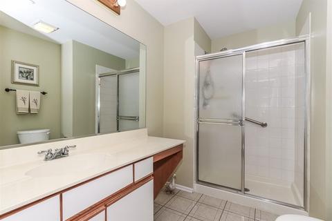 402 Cromwell Cir #1, Bartlett, IL 60103 photo 14