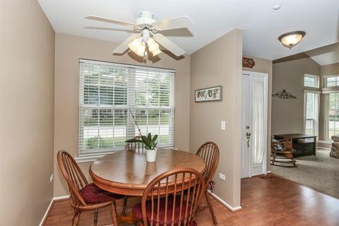 402 Cromwell Cir #1, Bartlett, IL 60103 photo 10