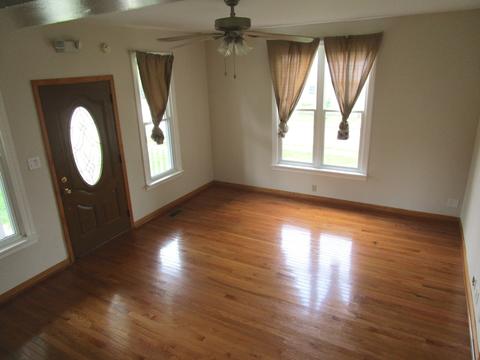 401 Garfield St, Harvard, IL 60033 photo 4
