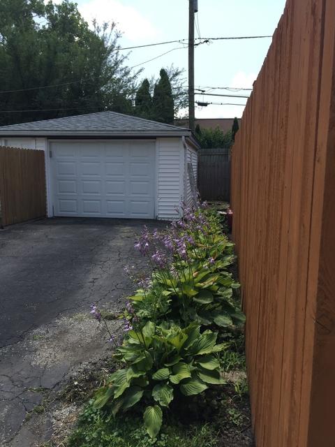 157 W Manchester Dr, Wheeling, IL 60090 photo 24