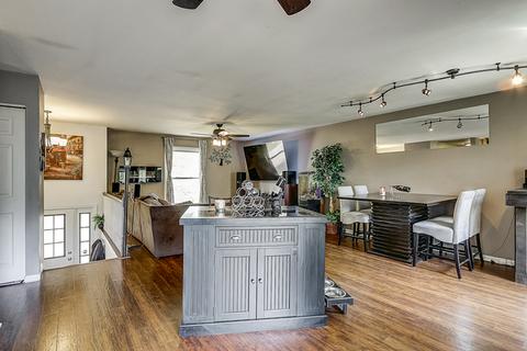 284 Hill Ave, Bartlett, IL 60103 photo 4