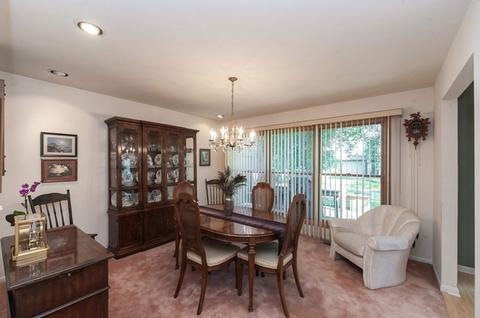 254 Woodmere Ln, Wheeling, IL 60090 photo 5