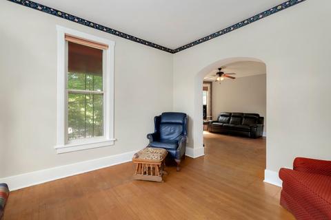 405 Walnut Ave, Elgin, IL 60123 photo 19