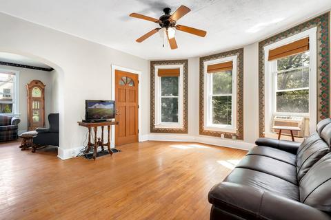 405 Walnut Ave, Elgin, IL 60123 photo 6