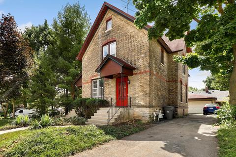 405 Walnut Ave, Elgin, IL 60123 photo 2
