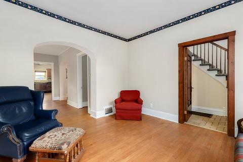 405 Walnut Ave, Elgin, IL 60123 photo 18