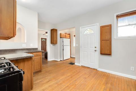 405 Walnut Ave, Elgin, IL 60123 photo 14