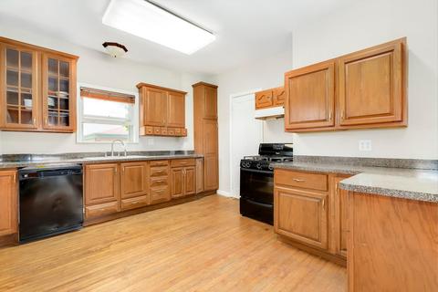 405 Walnut Ave, Elgin, IL 60123 photo 12