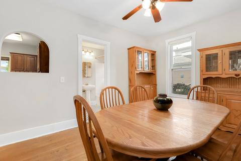 405 Walnut Ave, Elgin, IL 60123 photo 9