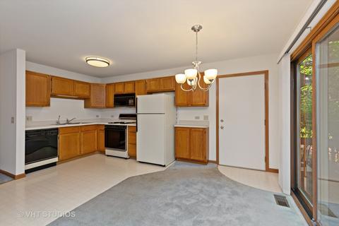 1955 Matthew Ct #A, Elgin, IL 60123 photo 4