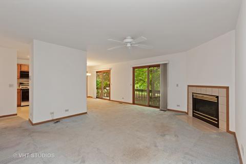 1955 Matthew Ct #A, Elgin, IL 60123 photo 2