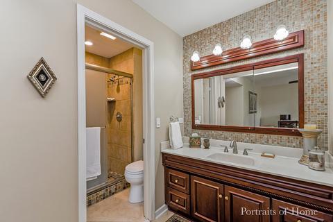 2246 Appleby Dr, Wheaton, IL 60189 photo 14