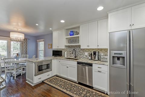 2246 Appleby Dr, Wheaton, IL 60189 photo 4