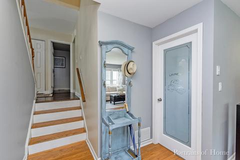 2246 Appleby Dr, Wheaton, IL 60189 photo 10