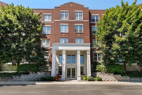 715 Astor Ln #202, Wheeling, IL 60090 photo 1