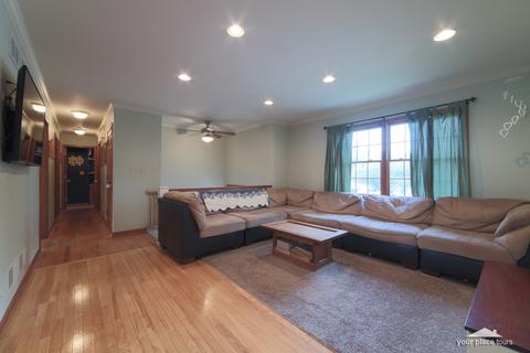 860 Main St, West Chicago, IL 60185 photo 4