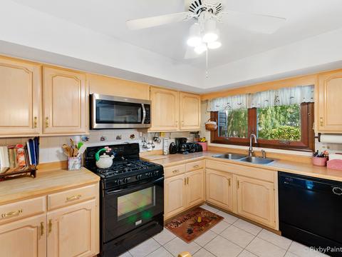1425 Meyer Rd, Hoffman Estates, IL 60169 photo 22