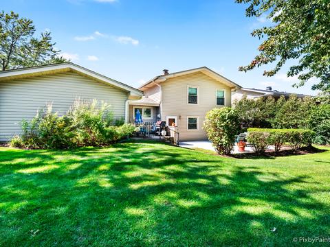1425 Meyer Rd, Hoffman Estates, IL 60169 photo 2
