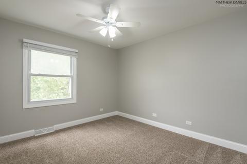 3960 Lexington Dr, Hoffman Estates, IL 60192 photo 14