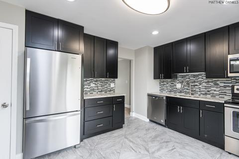 3960 Lexington Dr, Hoffman Estates, IL 60192 photo 8
