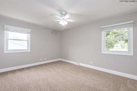 3960 Lexington Dr, Hoffman Estates, IL 60192 photo 16