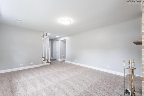 3960 Lexington Dr, Hoffman Estates, IL 60192 photo 21