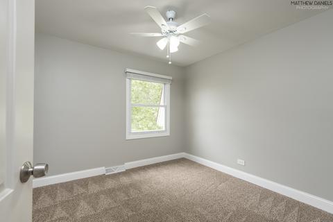 3960 Lexington Dr, Hoffman Estates, IL 60192 photo 12