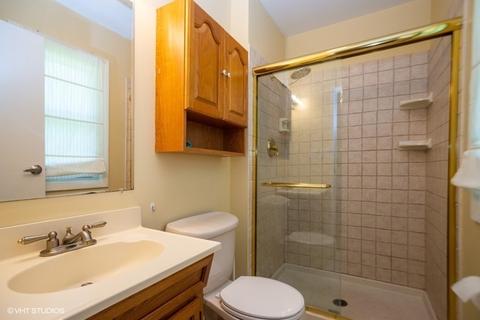 893 Park Ln, Hoffman Estates, IL 60192 photo 12