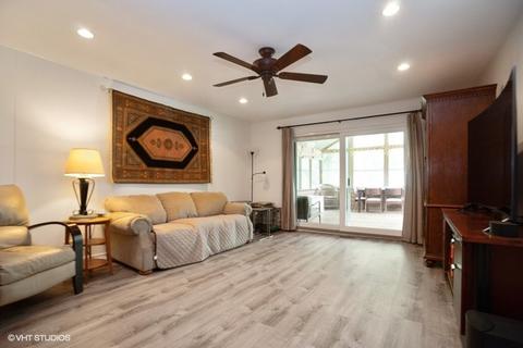 893 Park Ln, Hoffman Estates, IL 60192 photo 10