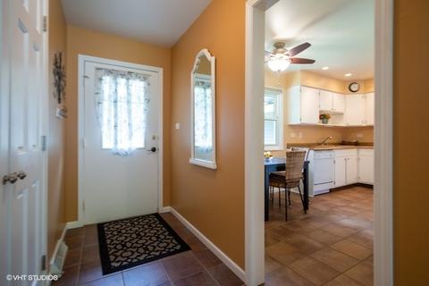 893 Park Ln, Hoffman Estates, IL 60192 photo 3